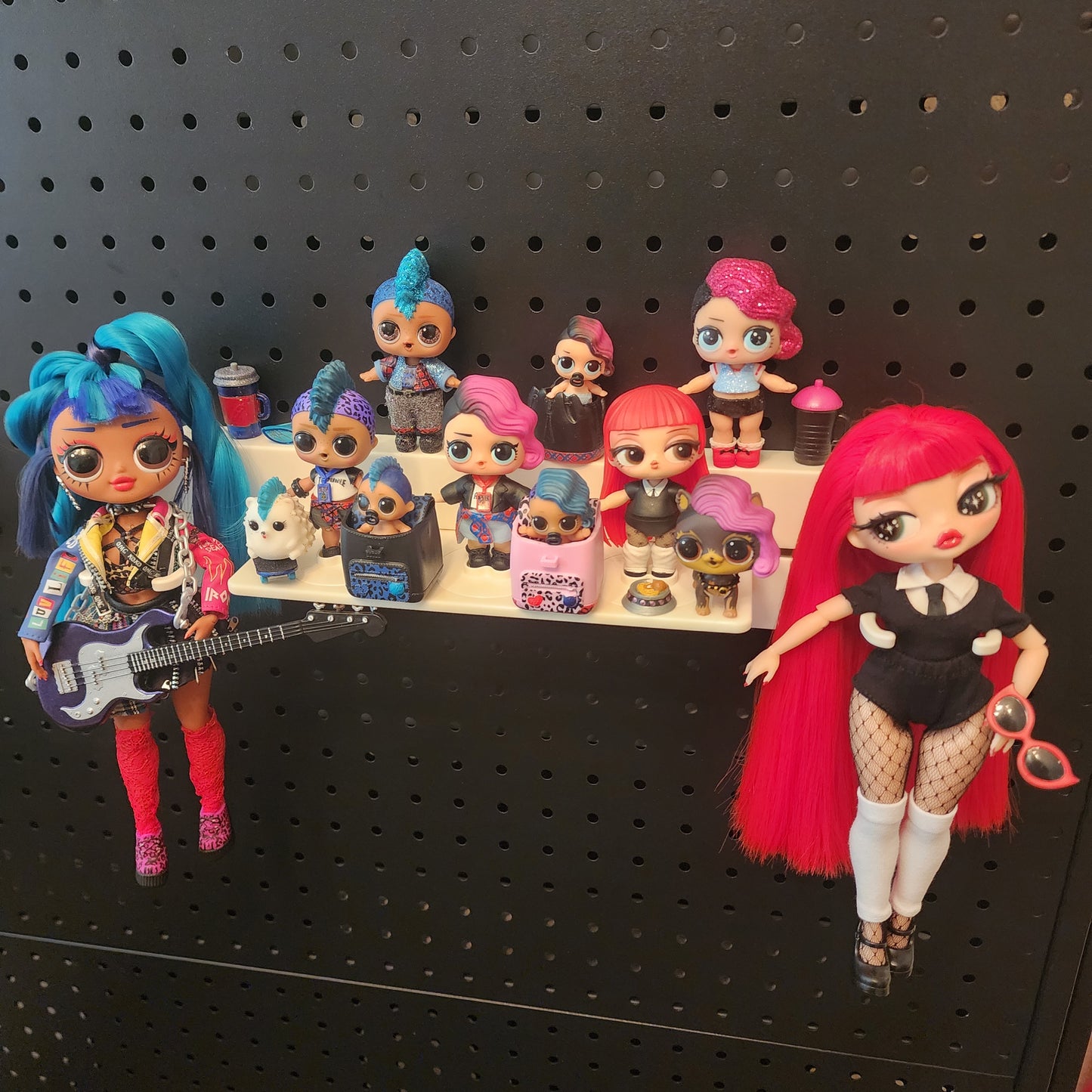 3 Customizable Display Shelves (ABS Plastic) Hooks & ¾ Shelves Unit