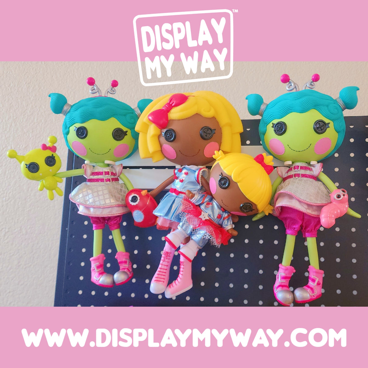 3 Customizable Display Shelves (ABS Plastic) Hooks Unit