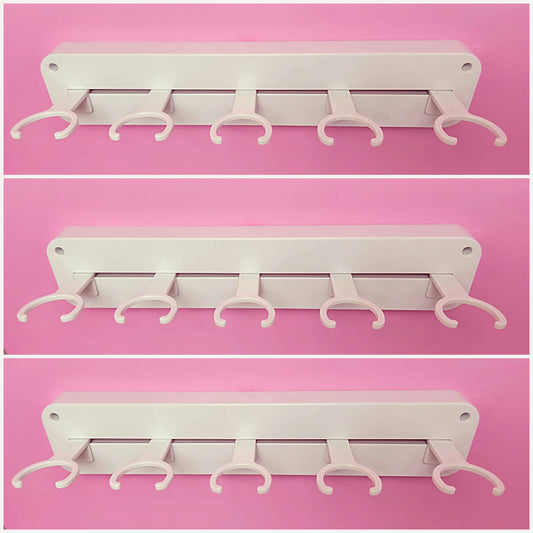 A Display My Way™ No Shelves customizable doll display. 